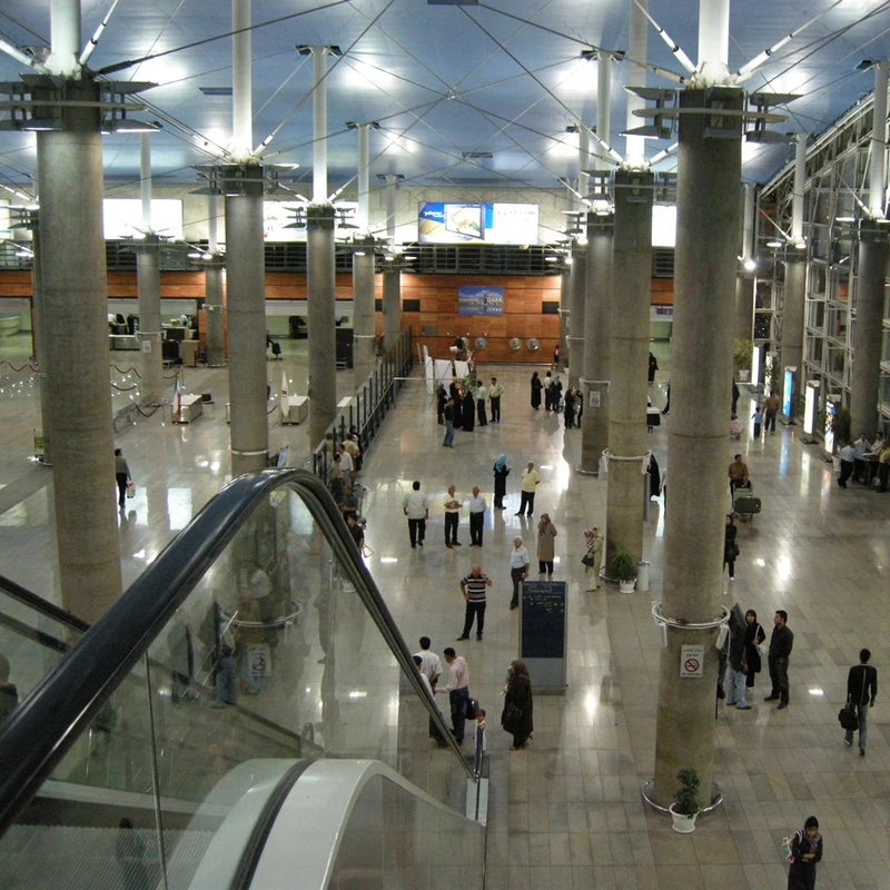 Zona de entradas de la Terminal 1.